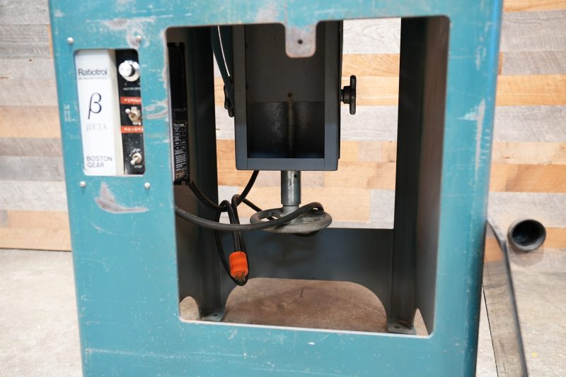 Whirlwind Model 700 Variable Speed Profile Sander (120V Single Phase)